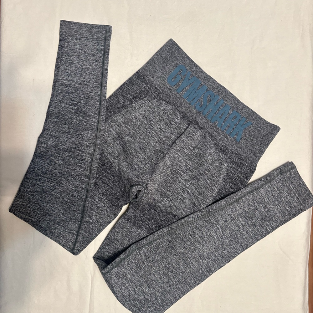 NWOT GYMSHARK LEGGING SIZE SMALL